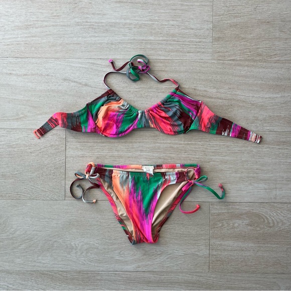 Madewell Electric Ikat Bikini set. Madewell J.Crew colorful bikini set. - Picture 5 of 10
